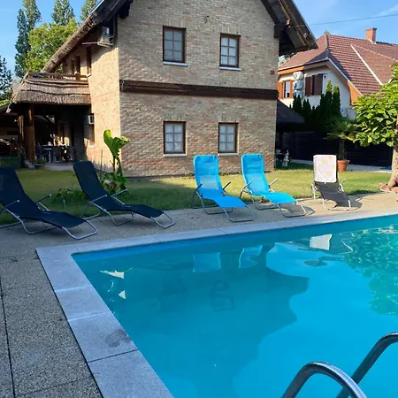 Apartmenthaus Claudia Zamárdi