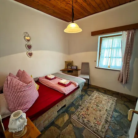 Apartmenthaus Claudia * Zamardi