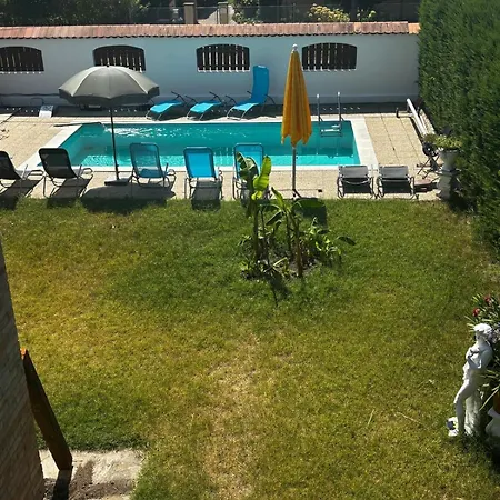 Lejlighedshotel Apartmenthaus Claudia Zamárdi